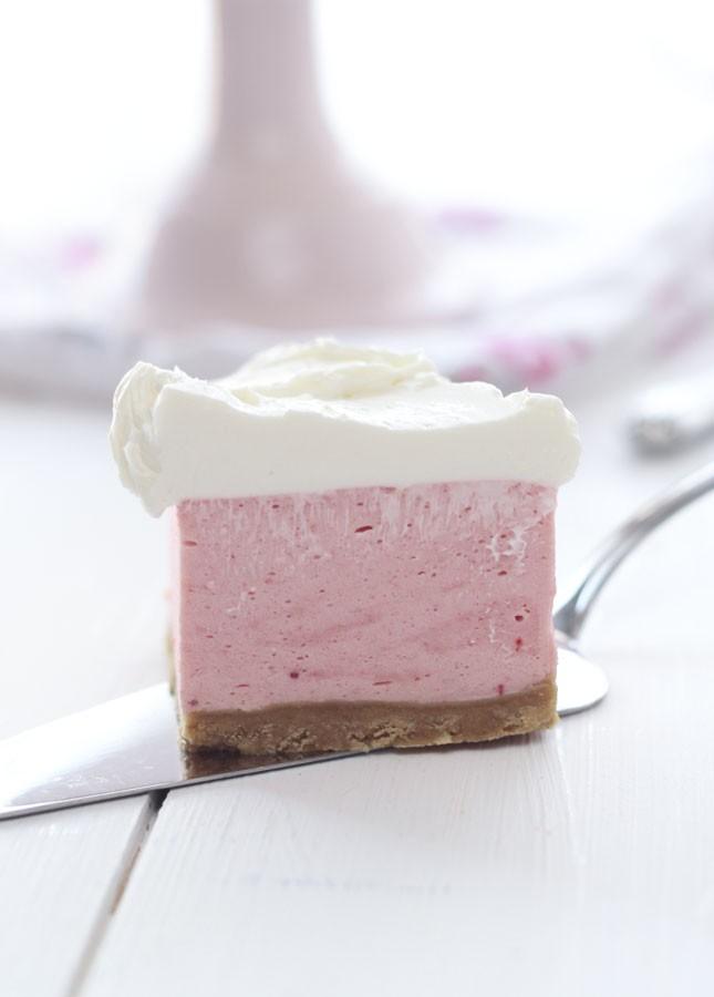 cheesecake fresa y crema de merengue suizo