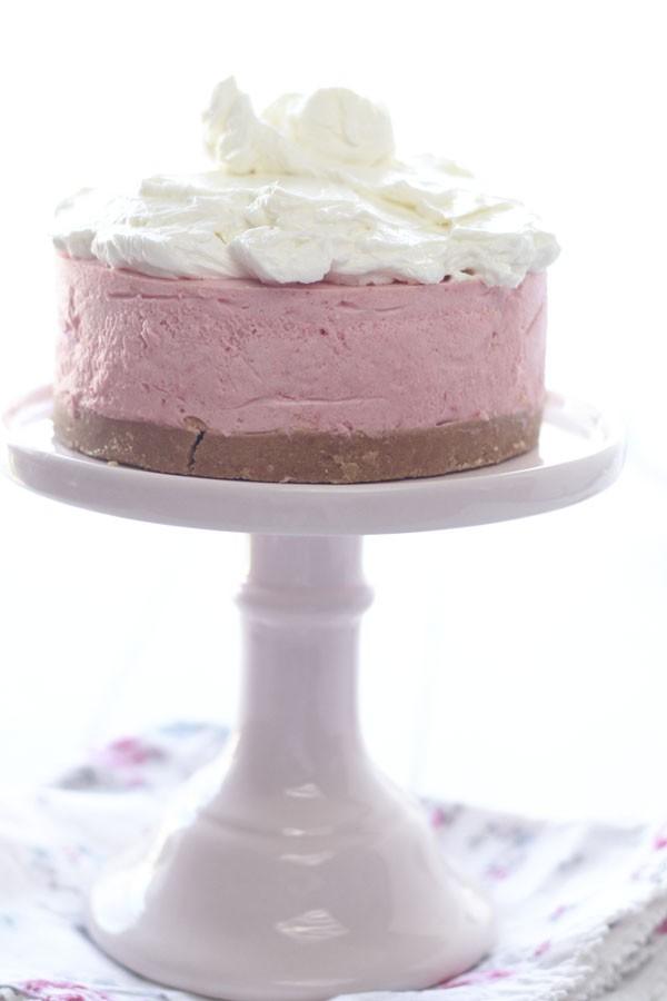 cheesecake fresa y crema de merengue suizo