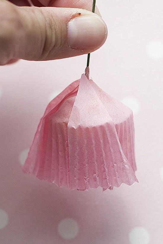 como-hacer-una-peonia-papel18