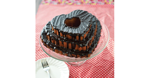 Molde Bundt Cake Tiered Heart Nordic Ware