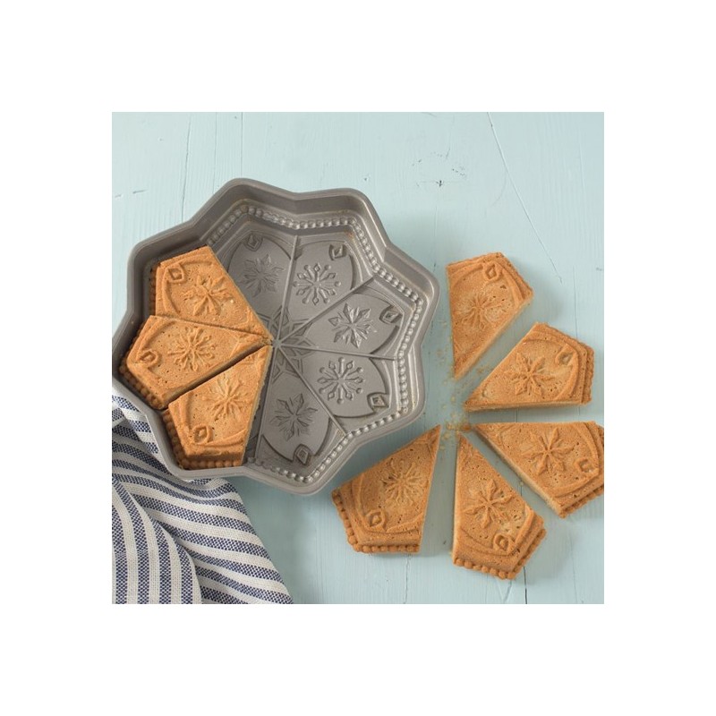Molde Sweet Snowflake Pan Nordic Ware
