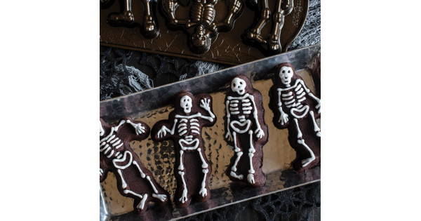 Molde 4 cavidades Spooky Skeleton Cakelet Nordic Ware