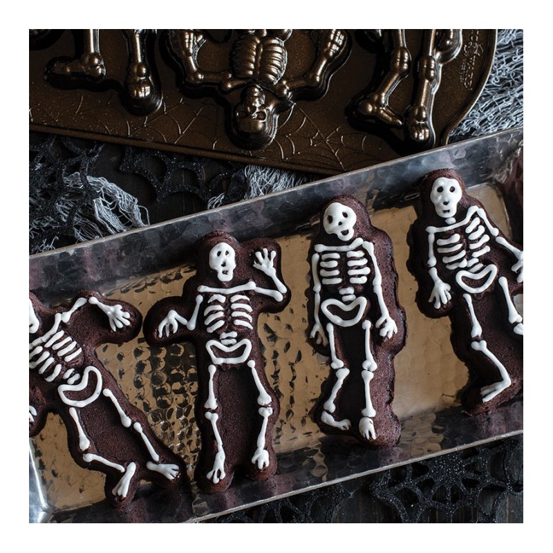 Molde 4 cavidades Spooky Skeleton Cakelet Nordic Ware
