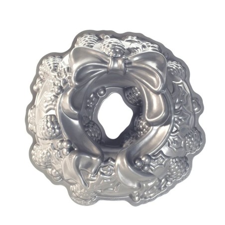 Molde Holiday Wreath Nordic Ware