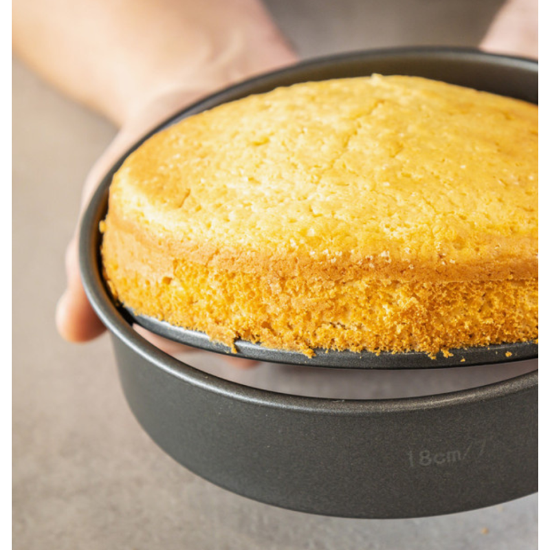 Molde redondo layer cake con base extraíble Master Class 18 cm
