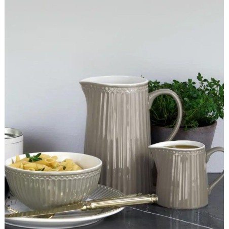 Taza con asa Alice Warm Grey Green Gate