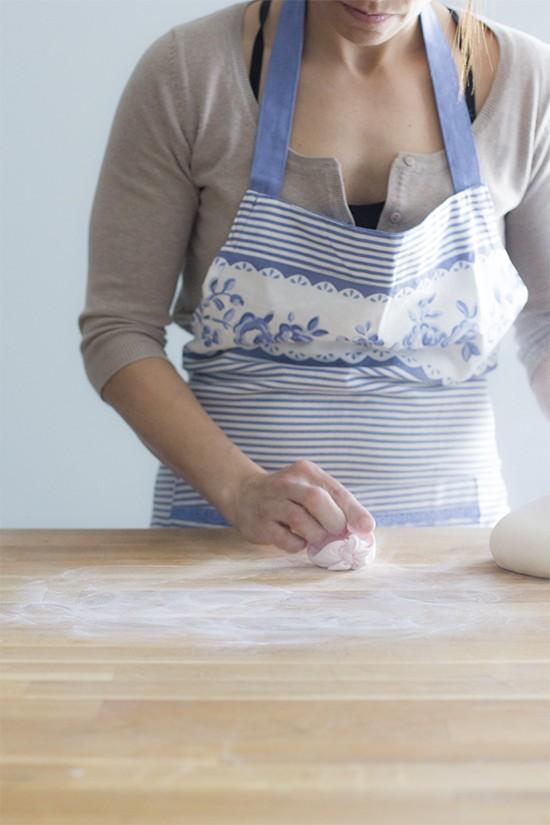 ¿Cómo forrar una tarta con fondant? ¿Cómo forrar una tarta con fondant?