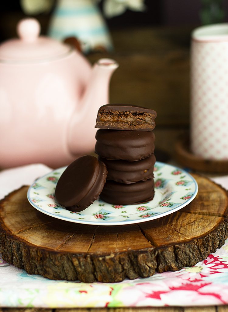 Alfajores de Chocolate versión Chocolateada. Alfajores de Chocolate versión Chocolateada.