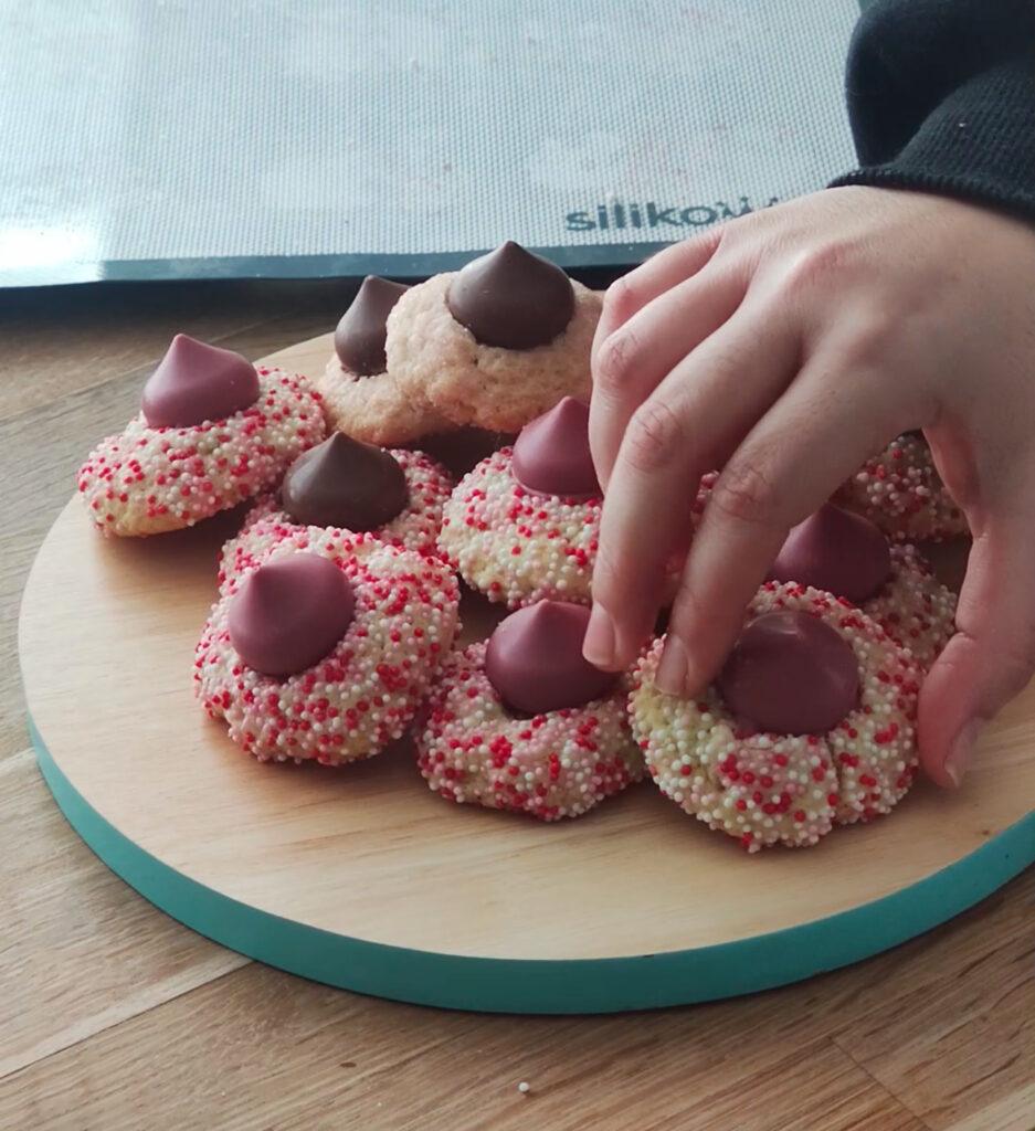 Receta de galletas de San Valentín con Centro de Beso Receta de galletas de San Valentín con Centro de Beso
